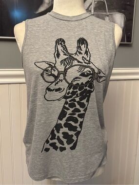 Emery Rose Gray Bespectacled Giraffe Muscle Tank Top Size Small